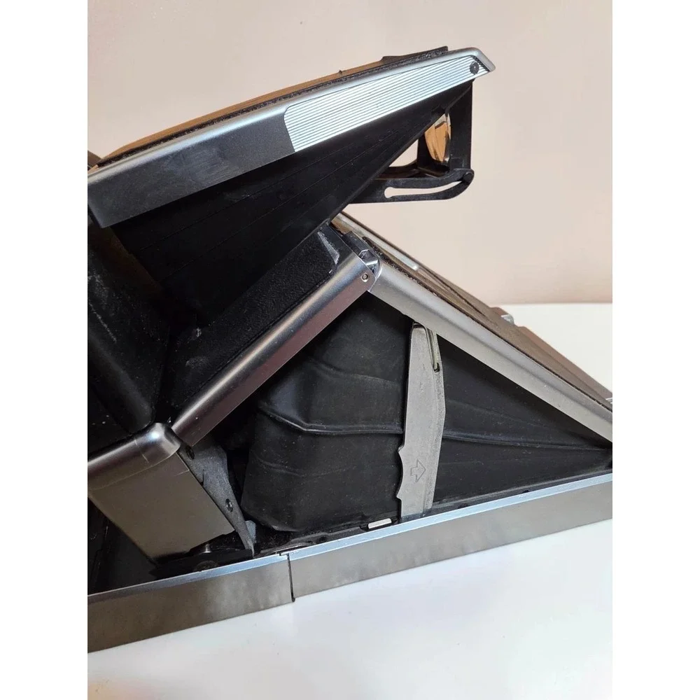 Polaroid camera untested